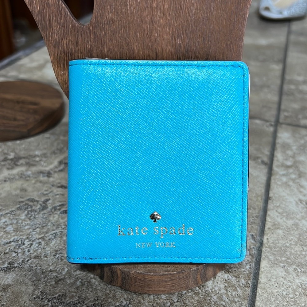 Kate spade bifold wallet